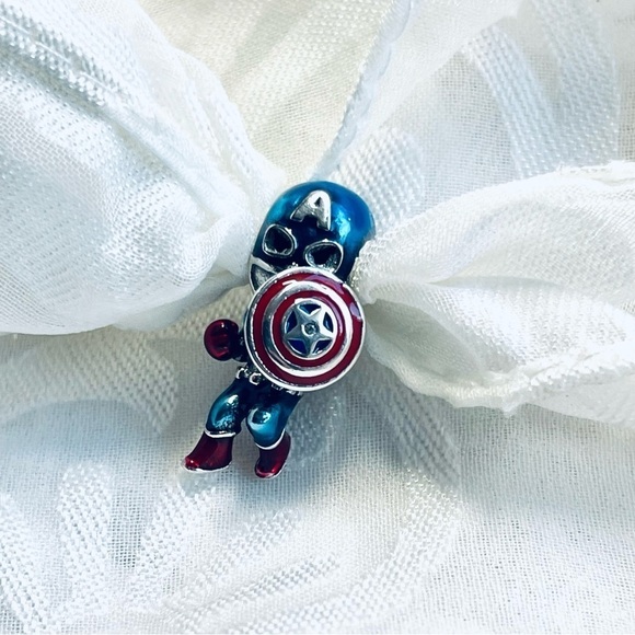 🛡️ NWOT Captain America  Charm – The Avengers⚡ - Picture 4 of 12